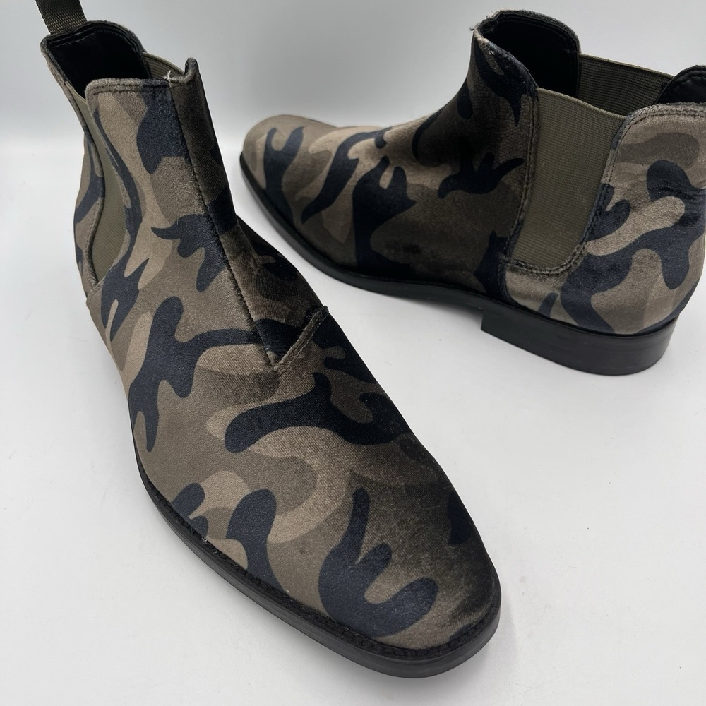 ALDO Astaria-R Mens Chelsea Boots Blue Velvet Camo Sz 9.5 Ankle Boot Camouflage